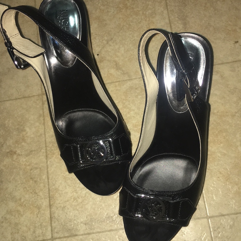 Michael kors size 6